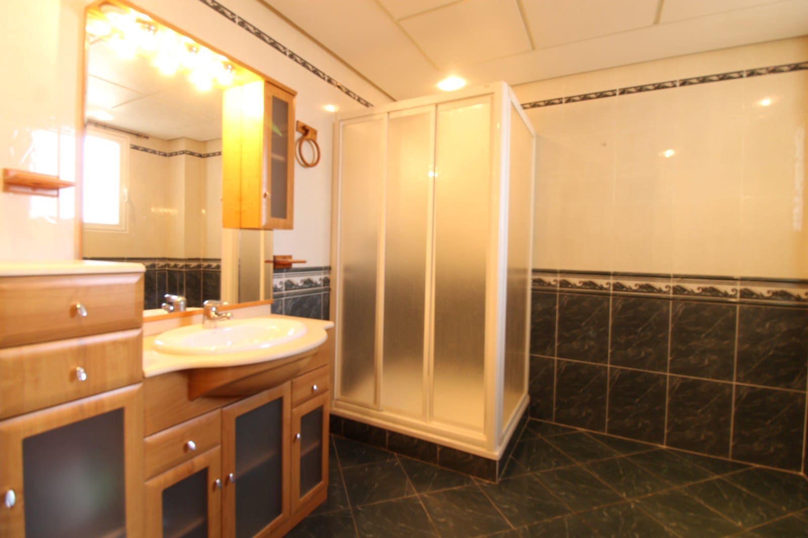 4 soveværelse Villa til salg i Elda - € 475.000 (Ref: 8703718)