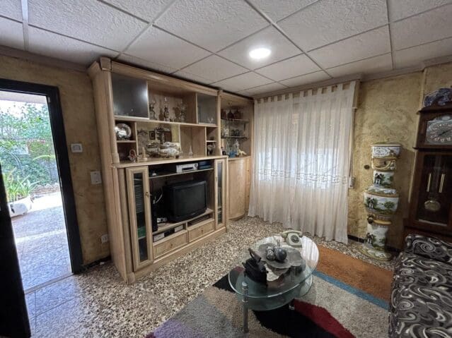 5 bedroom Villa for sale in Hondon de las Nieves with pool - € 262,000 (Ref: 8703728)