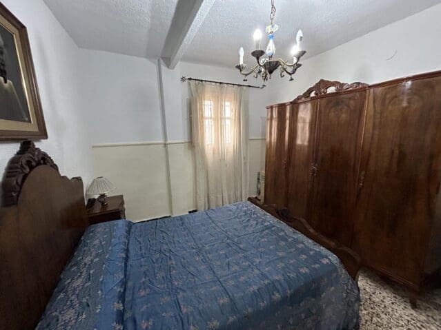 5 bedroom Villa for sale in Hondon de las Nieves with pool - € 262,000 (Ref: 8703728)