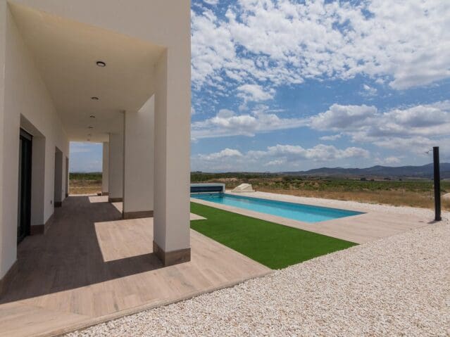 3 Zimmer Villa zu verkaufen in Pinoso mit Pool - 287.000 € (Ref: 8703731)
