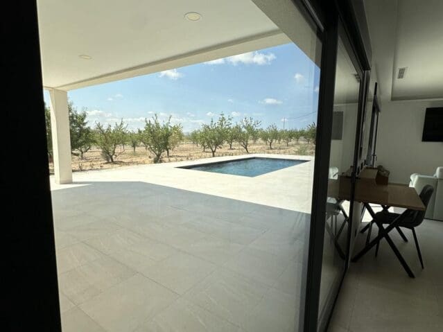 3 Zimmer Villa zu verkaufen in Pinoso mit Pool - 365.000 € (Ref: 8703734)