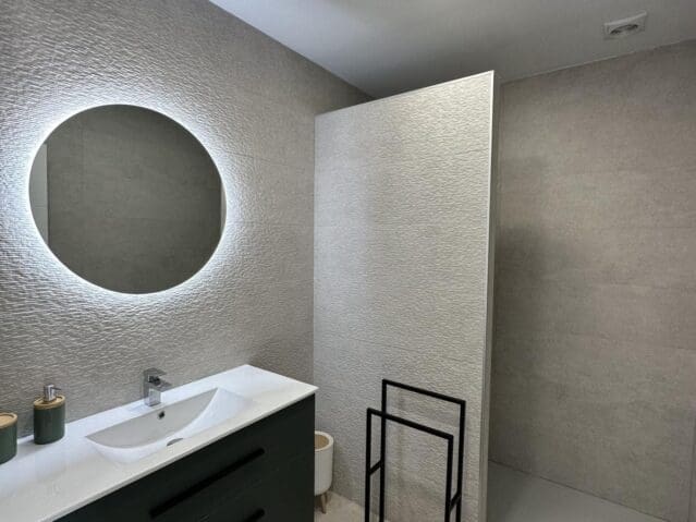 3 Zimmer Villa zu verkaufen in Pinoso mit Pool - 365.000 € (Ref: 8703734)