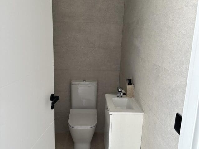 3 Zimmer Villa zu verkaufen in Pinoso mit Pool - 365.000 € (Ref: 8703734)