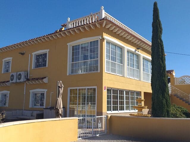 6 slaapkamer Villa te koop in Macisvenda met zwembad - € 544.500 (Ref: 8703739)