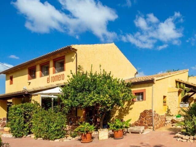 6 bedroom Villa for sale in Barbarroja, Orihuela with pool - € 850,000 (Ref: 8703769)