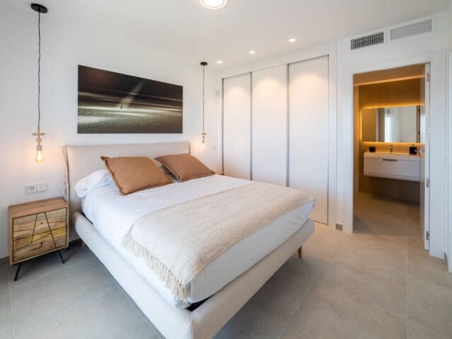 3 bedroom Apartment for sale in Gran Alacant with pool - € 405,000 (Ref: 8703792)