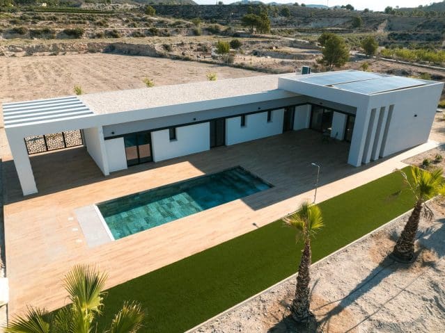 3 bedroom Villa for sale in Pinoso - € 465,000 (Ref: 8703800)