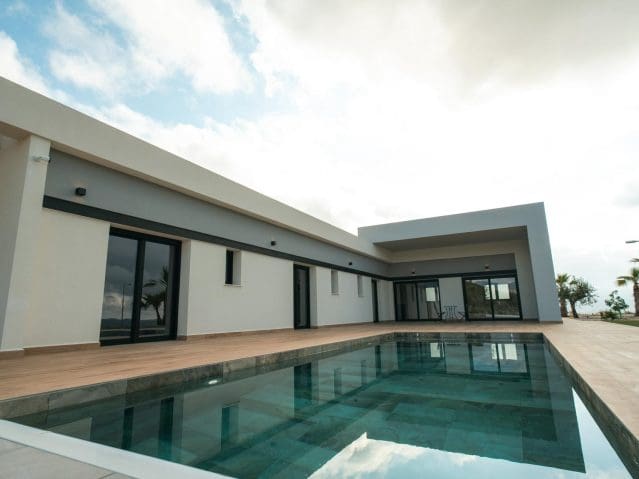 3 bedroom Villa for sale in Pinoso - € 465,000 (Ref: 8703800)