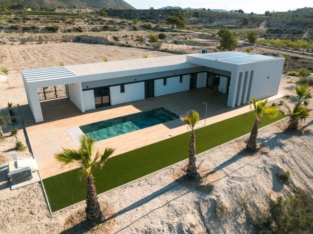 3 bedroom Villa for sale in Pinoso - € 465,000 (Ref: 8703800)