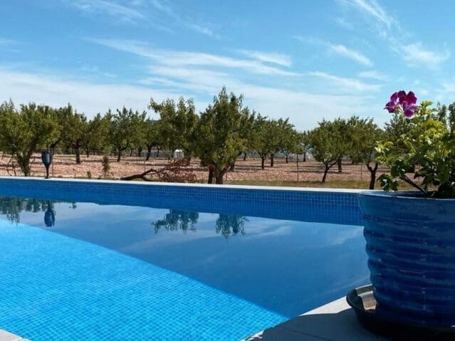 4 bedroom Villa for sale in Hondon de las Nieves - € 310,924 (Ref: 8703807)