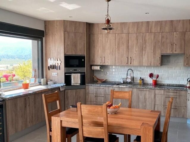 4 bedroom Villa for sale in Hondon de las Nieves - € 310,924 (Ref: 8703807)