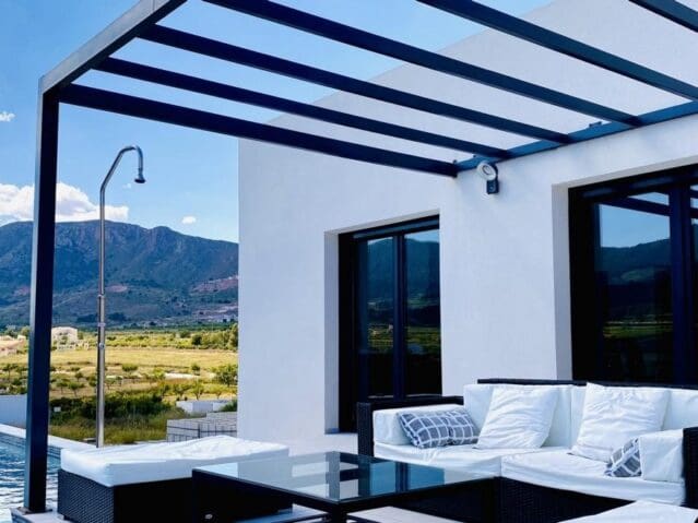 4 bedroom Villa for sale in Hondon de las Nieves - € 310,924 (Ref: 8703807)