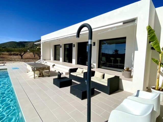 3 bedroom Villa for sale in Hondon de las Nieves with pool - € 375,670 (Ref: 8703808)