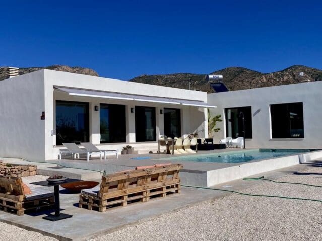 3 bedroom Villa for sale in Hondon de las Nieves with pool - € 375,670 (Ref: 8703808)