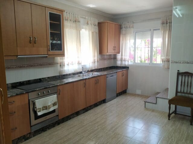 5 sovrum Villa till salu i Fortuna - 225 000 € (Ref: 8703870)