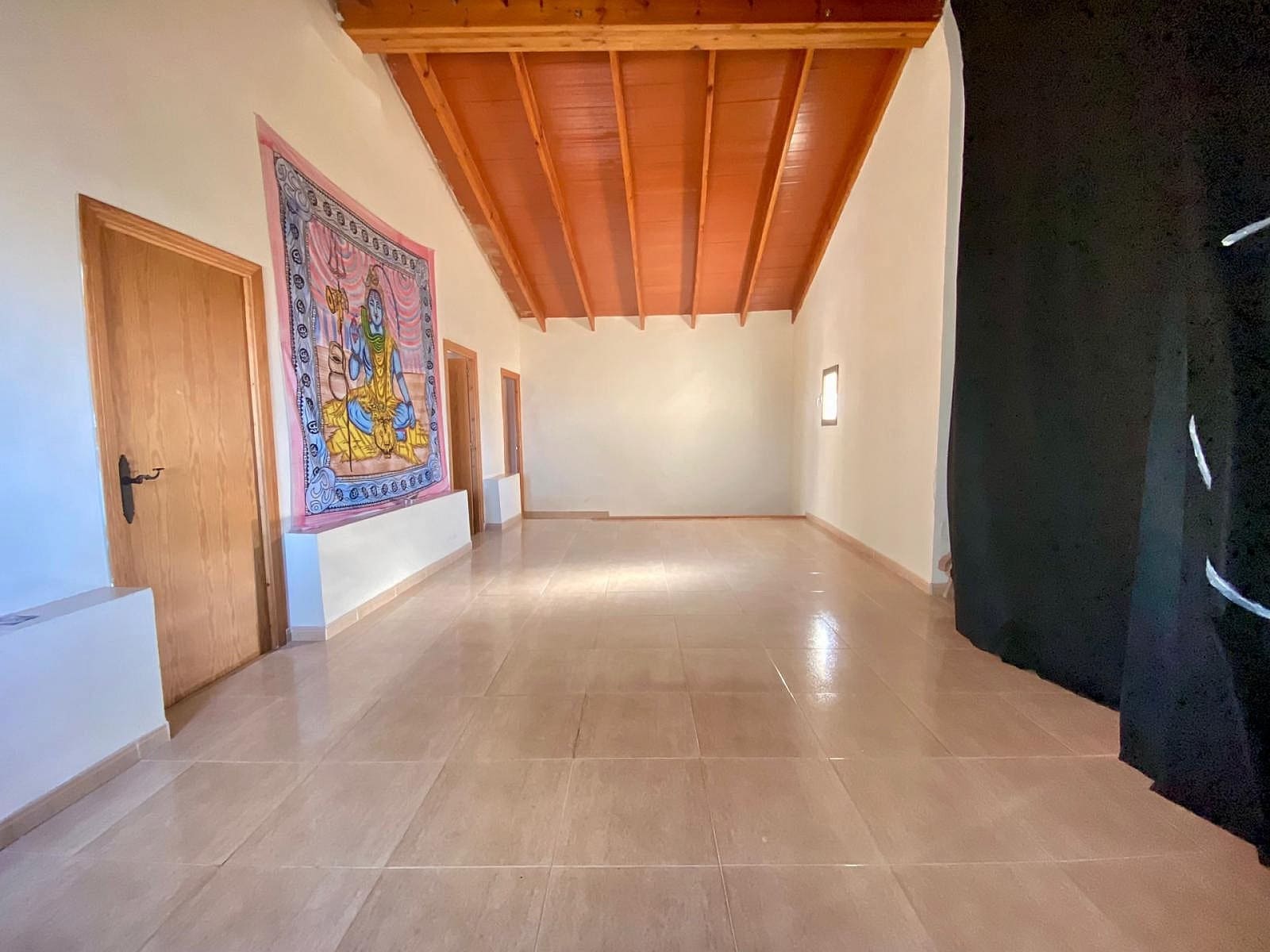 7 soveværelse Byhus til salg i Yecla med garage - € 139.000 (Ref: 8738562)