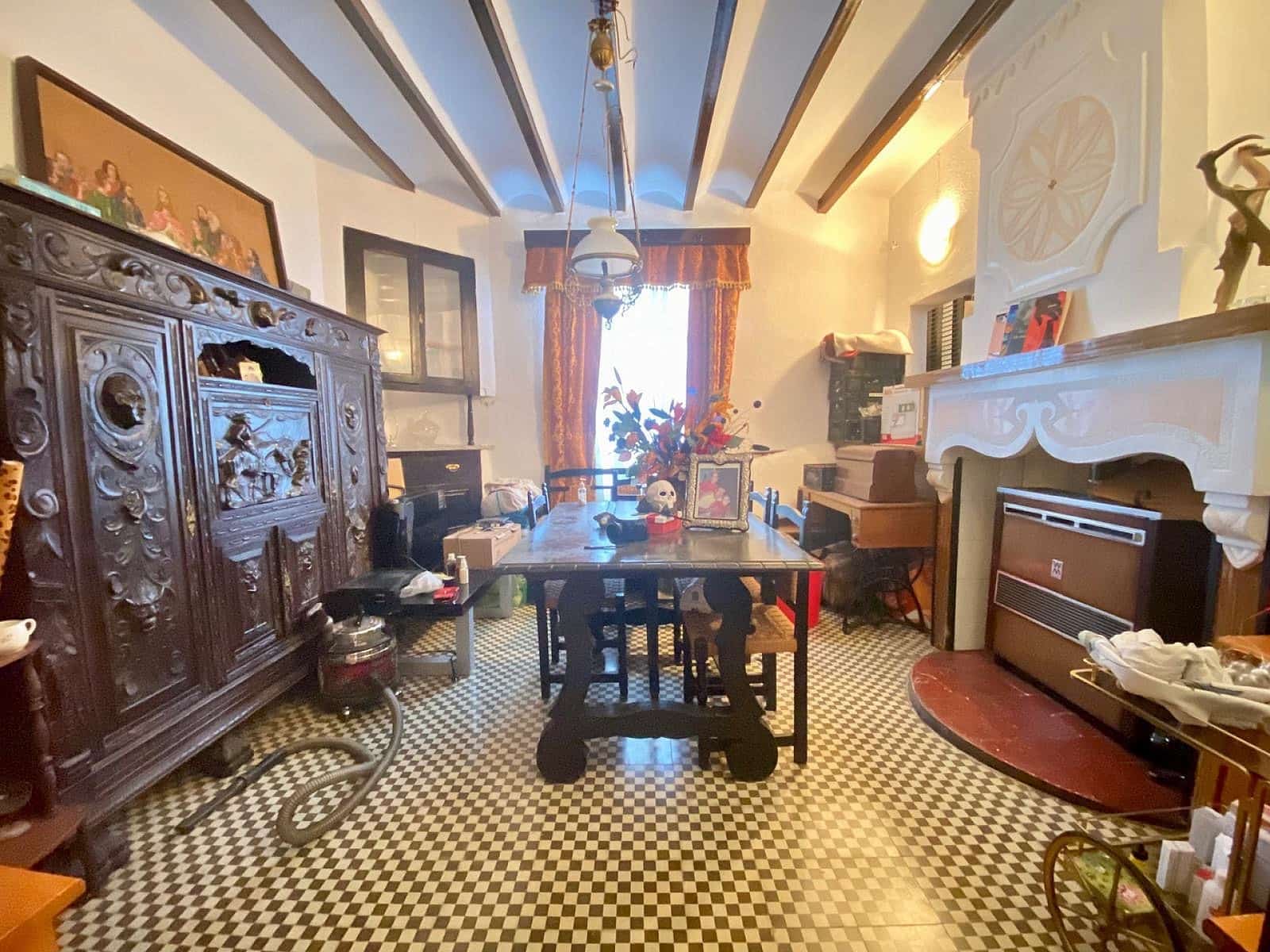 7 soveværelse Byhus til salg i Yecla med garage - € 139.000 (Ref: 8738562)