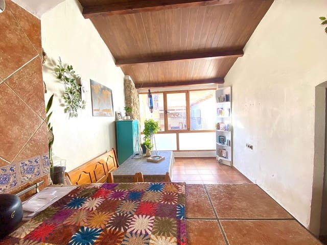 7 bedroom Townhouse for sale in Yecla with garage - € 139,000 (Ref: 8738562)