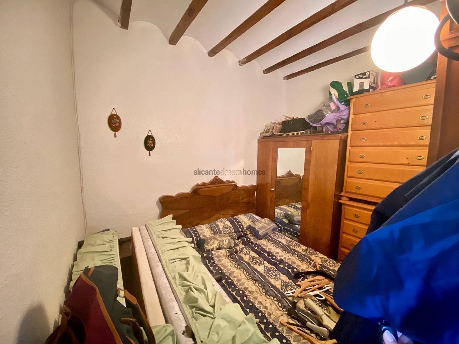 7 makuuhuone Omakotitalo myytävänä paikassa Yecla mukana 
autotalli - 139 000 € (Ref: 8738562)