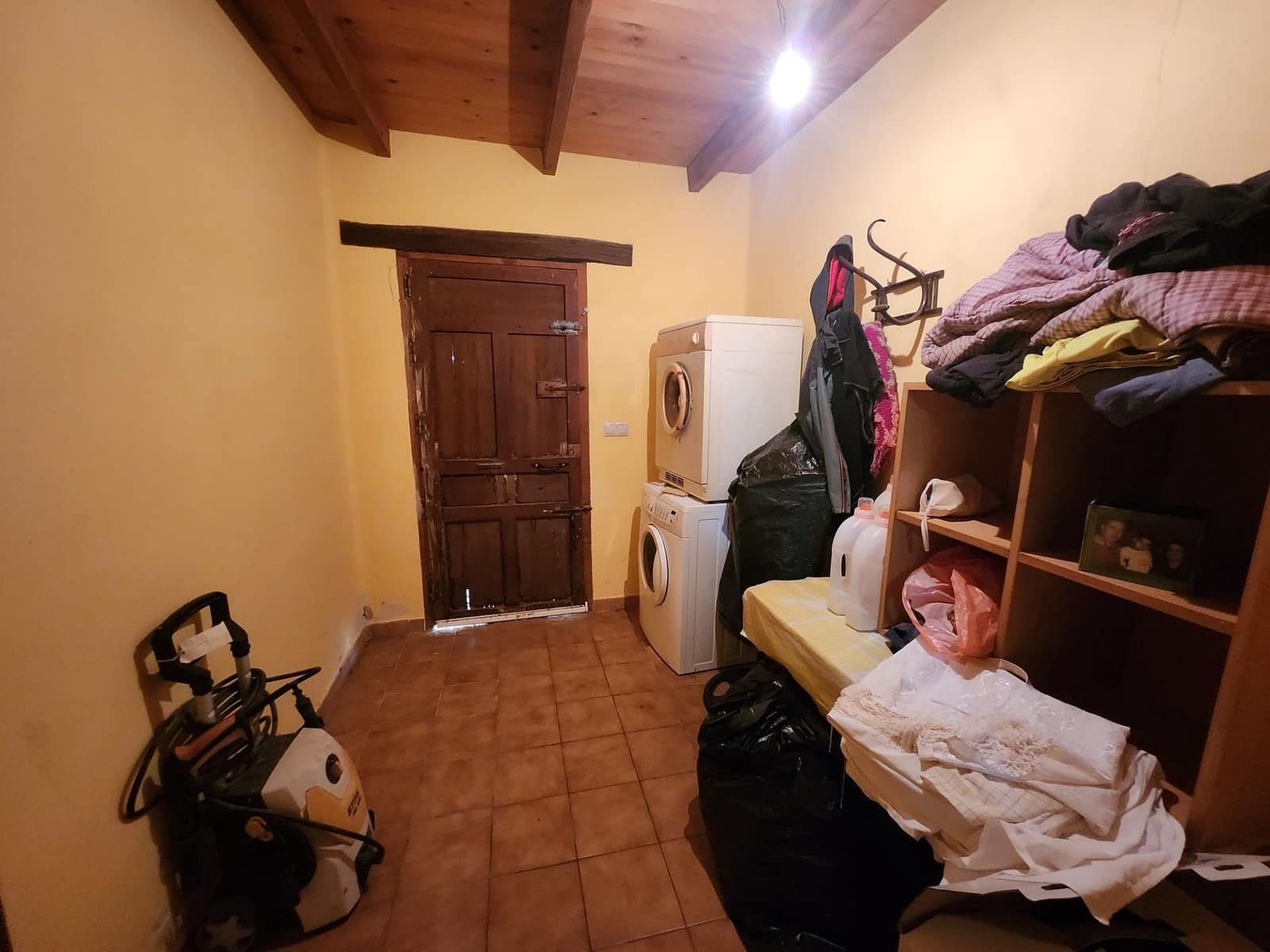 4 makuuhuone Maalaistalo myytävänä paikassa Pinoso mukana uima-altaan 
autotalli - 179 500 € (Ref: 8759725)