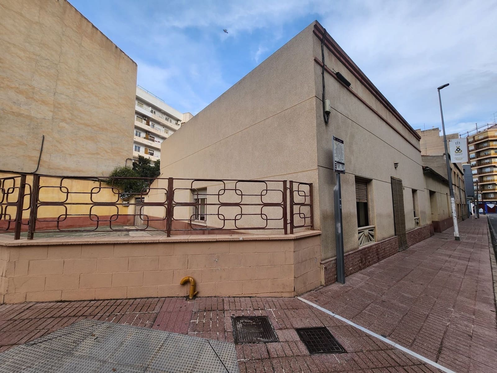 4 slaapkamer Huis te koop in Monovar / Monover met garage - € 299.950 (Ref: 8763652)