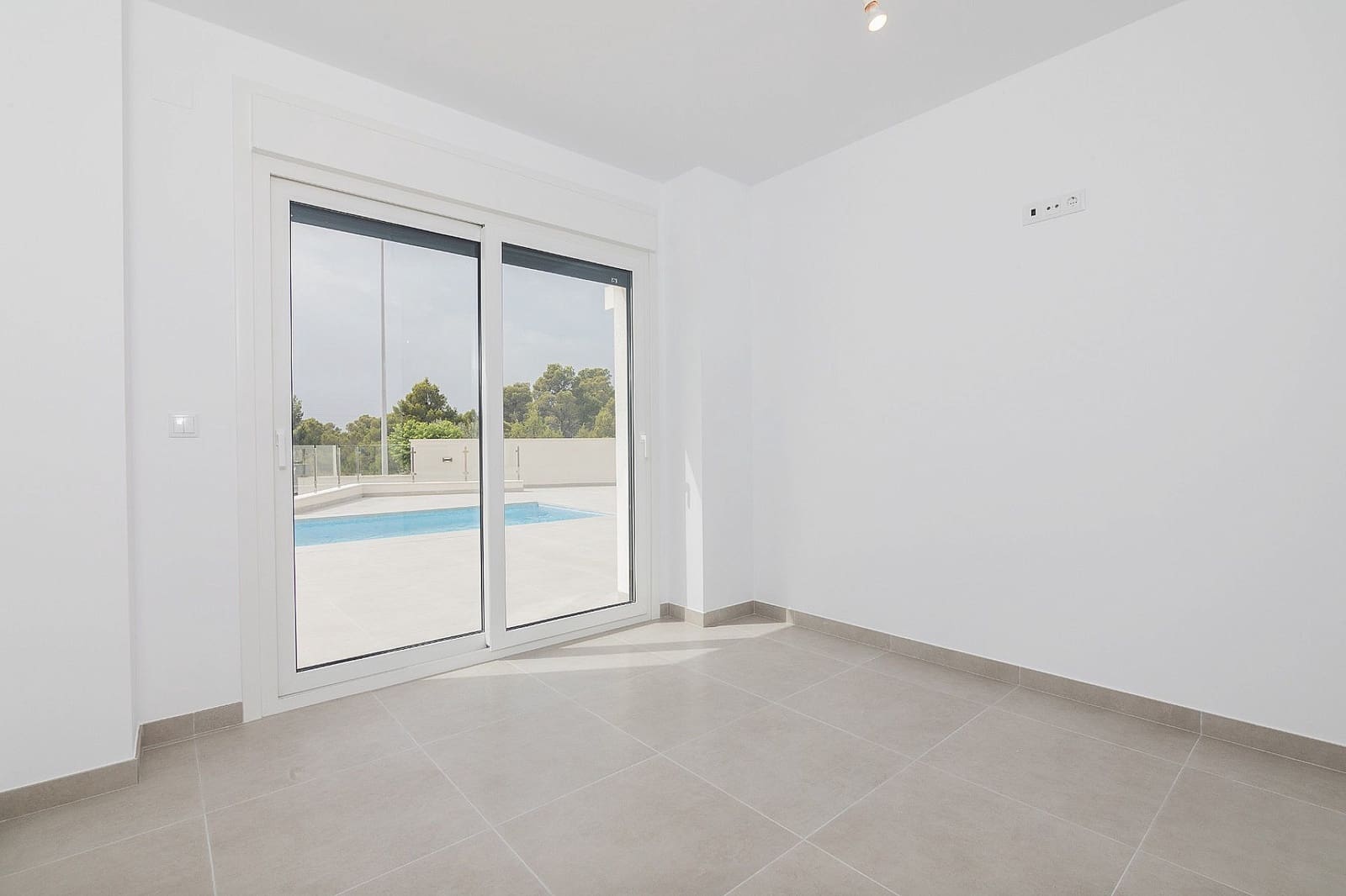 3 bedroom Villa for sale in Polop with pool garage - € 535,000 (Ref: 8820491)