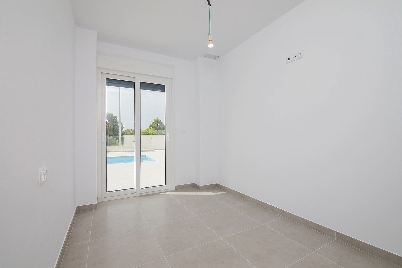 3 bedroom Villa for sale in Polop with pool garage - € 535,000 (Ref: 8820491)