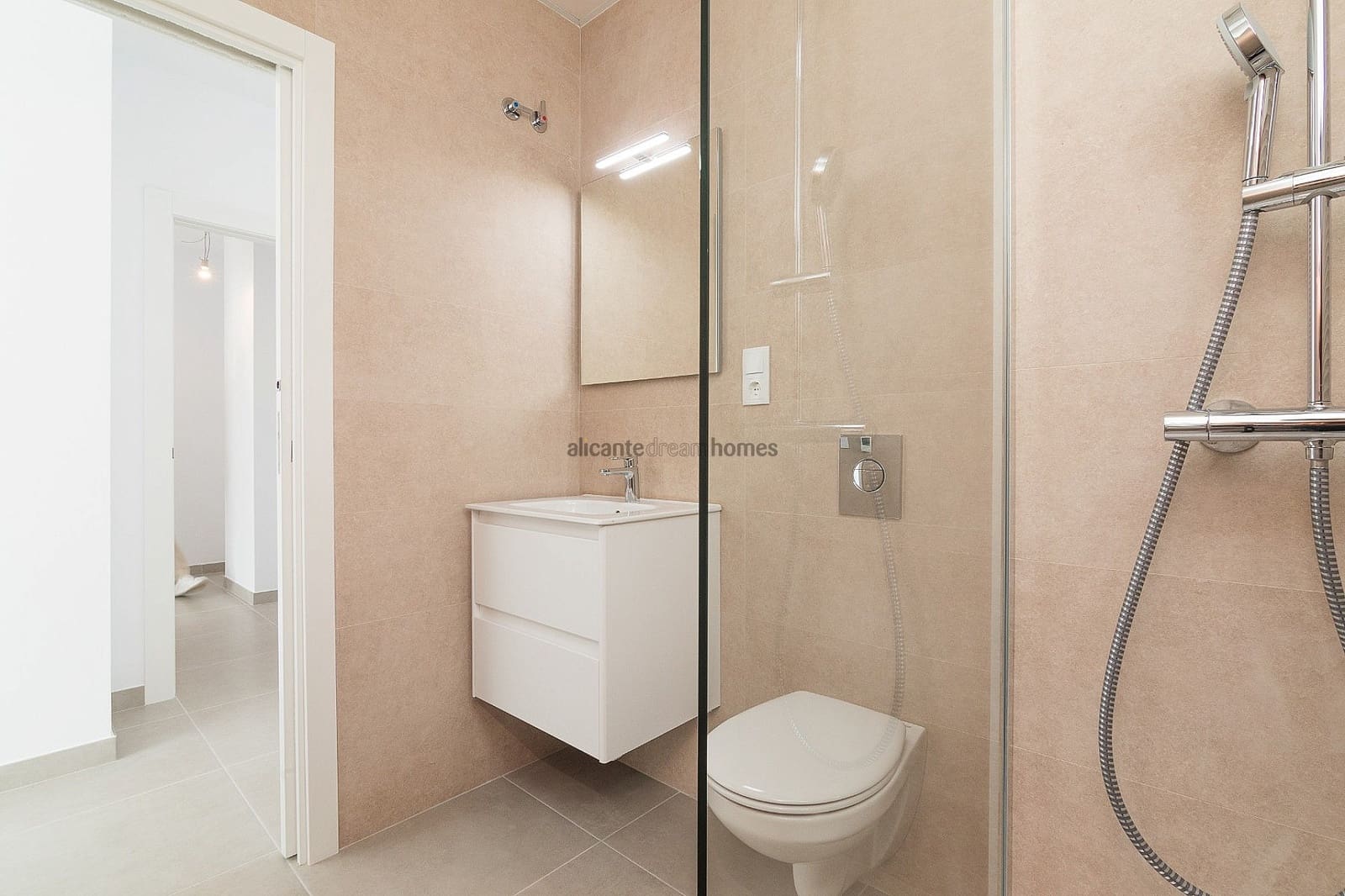 3 bedroom Villa for sale in Polop with pool garage - € 535,000 (Ref: 8820491)