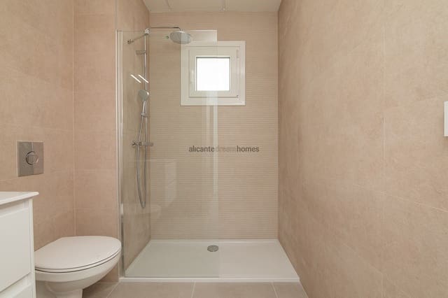 3 bedroom Villa for sale in Polop with pool garage - € 535,000 (Ref: 8820491)