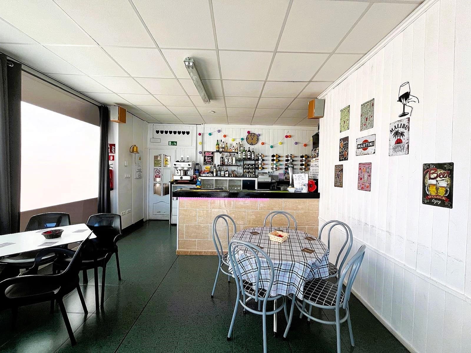 Business for sale in Castalla - € 225,000 (Ref: 8826160)