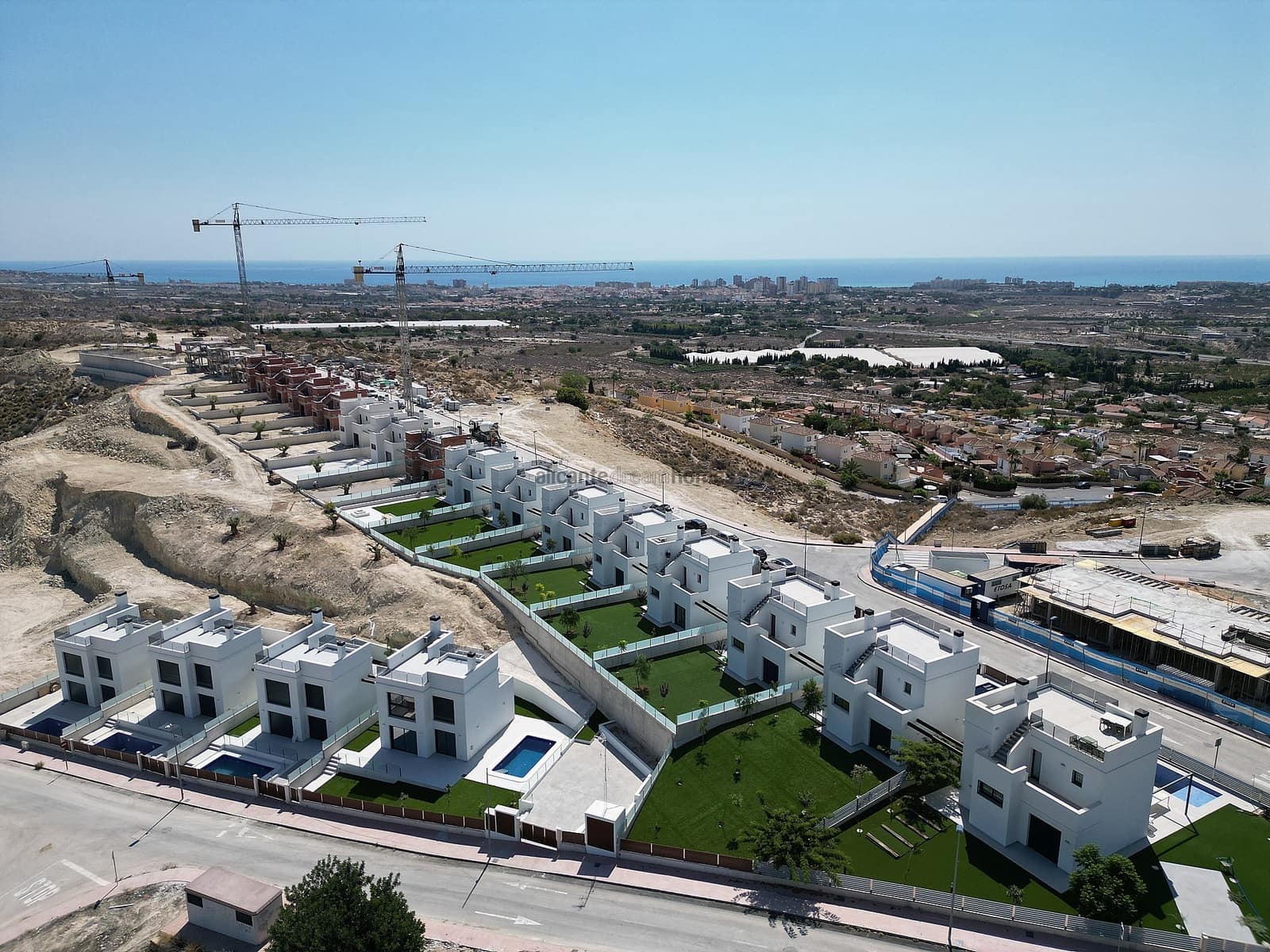 Chalet de 3 habitaciones en Muchamiel / Mutxamel en venta con piscina - 449.995 € (Ref: 8830211)