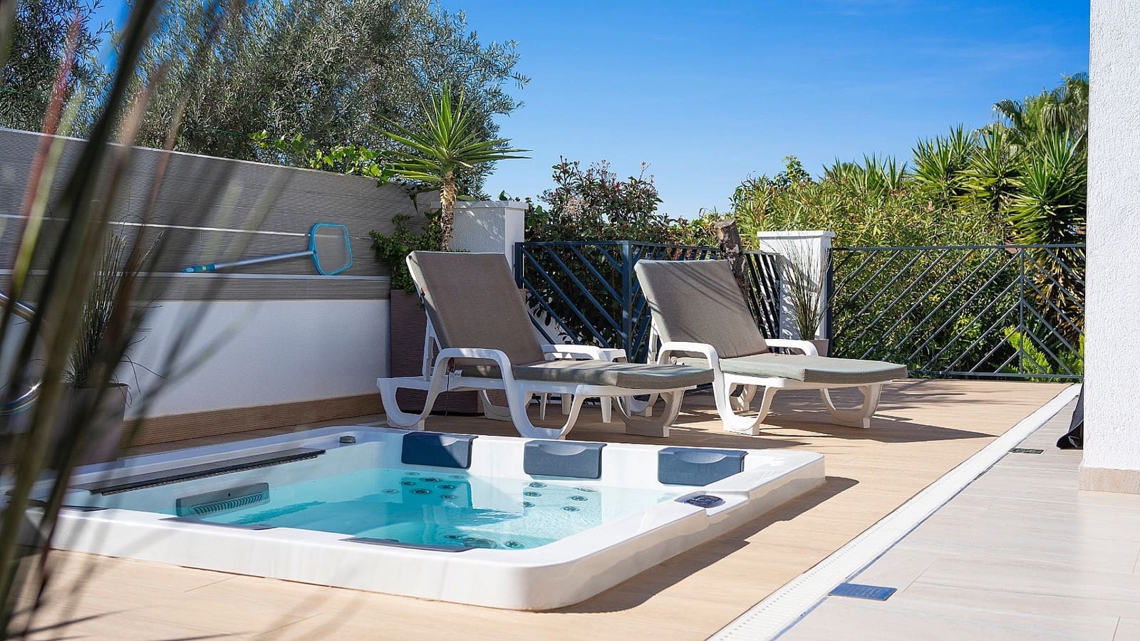 4 bedroom Villa for sale in Ciudad Quesada with pool garage - € 799,995 (Ref: 8841973)