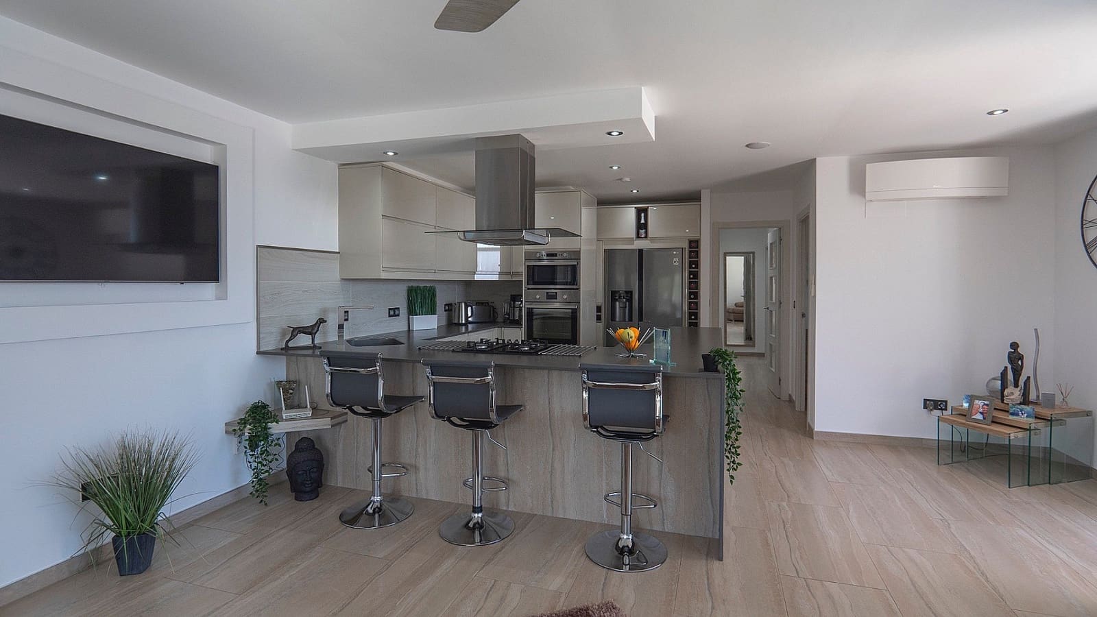 4 bedroom Villa for sale in Ciudad Quesada with pool garage - € 799,995 (Ref: 8841973)