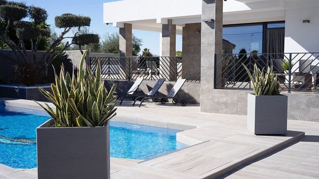 4 bedroom Villa for sale in Ciudad Quesada, Rojales with pool garage - € 799,995 (Ref: 8841973)