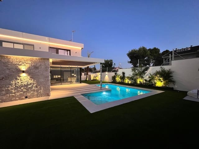3 camera da letto Villa in vendita in Cabo Roig, Orihuela con piscina - 575.000 € (Rif: 8842450)
