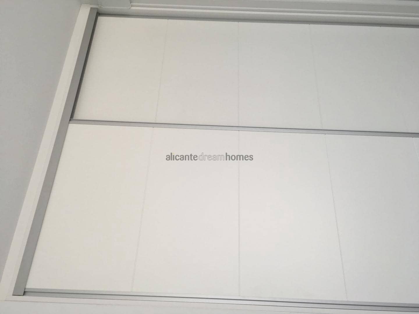 4 Zimmer Villa zu verkaufen in Pinoso mit Pool Garage - 375.000 € (Ref: 8844054)