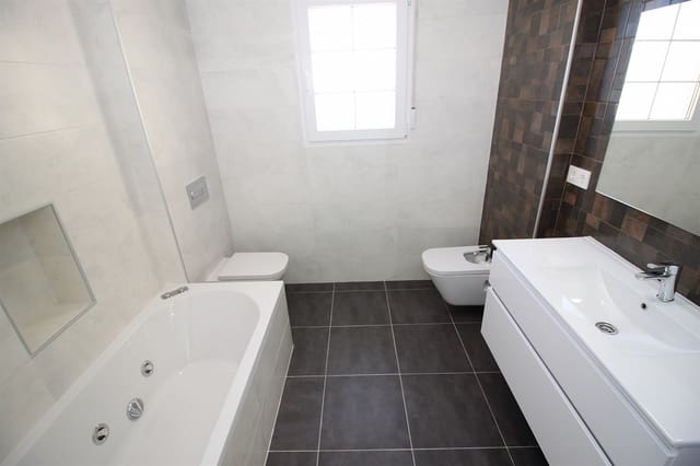 4 quarto Moradia para venda em Pinoso com garagem - 505 000 € (Ref: 8844055)