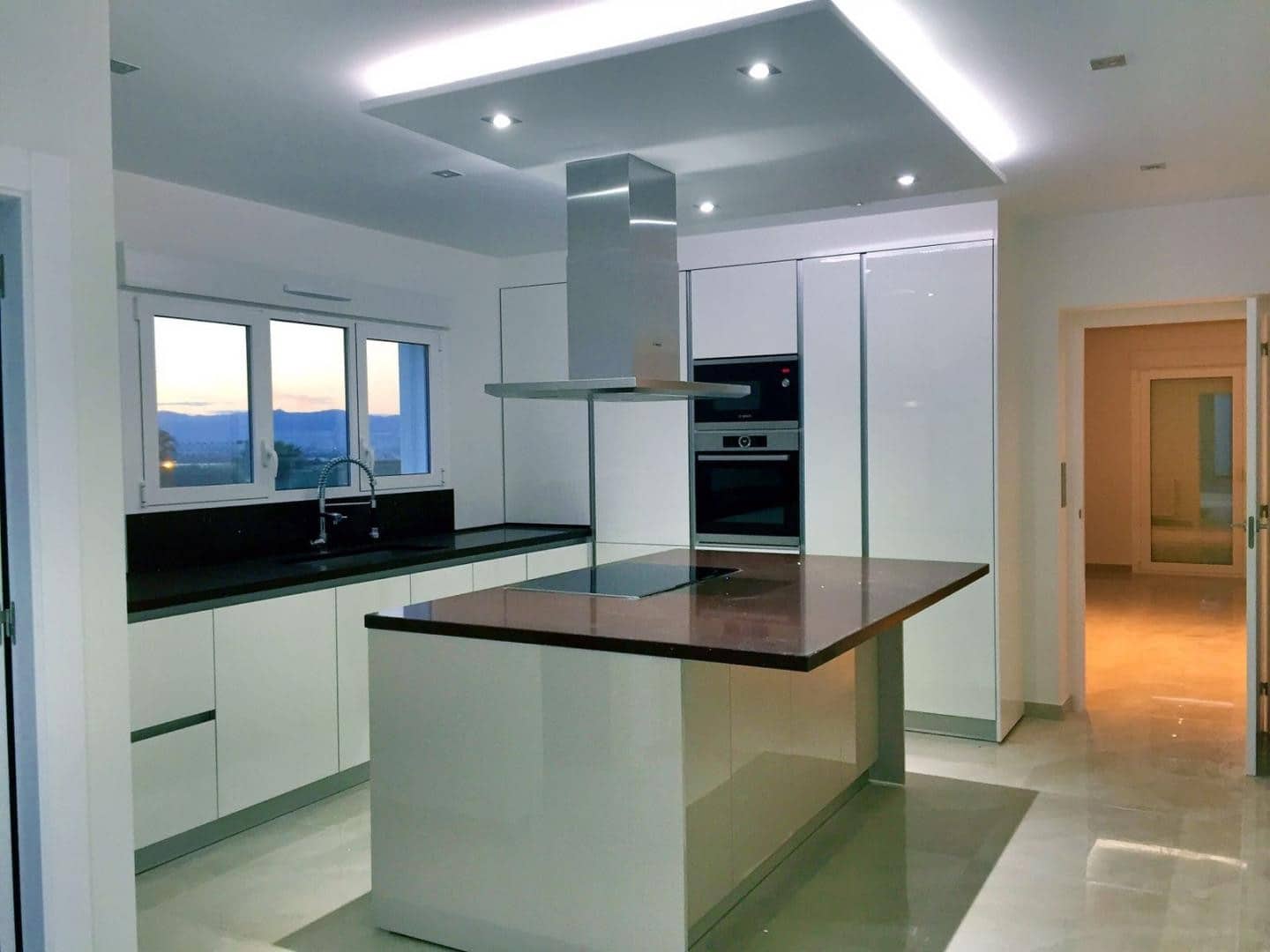 3 soveværelse Villa til salg i Pinoso med swimmingpool - € 398.000 (Ref: 8844057)