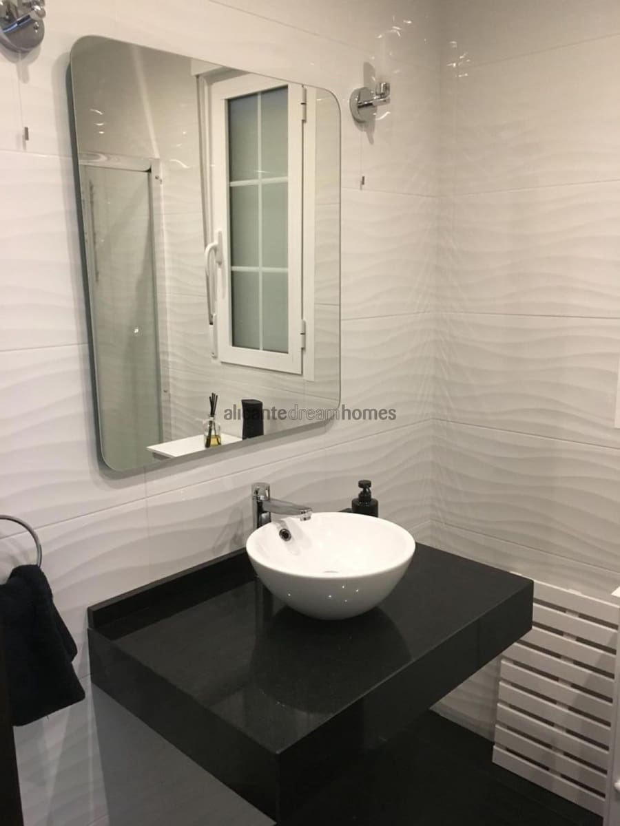 3 slaapkamer Villa te koop in Pinoso met zwembad - € 398.000 (Ref: 8844057)