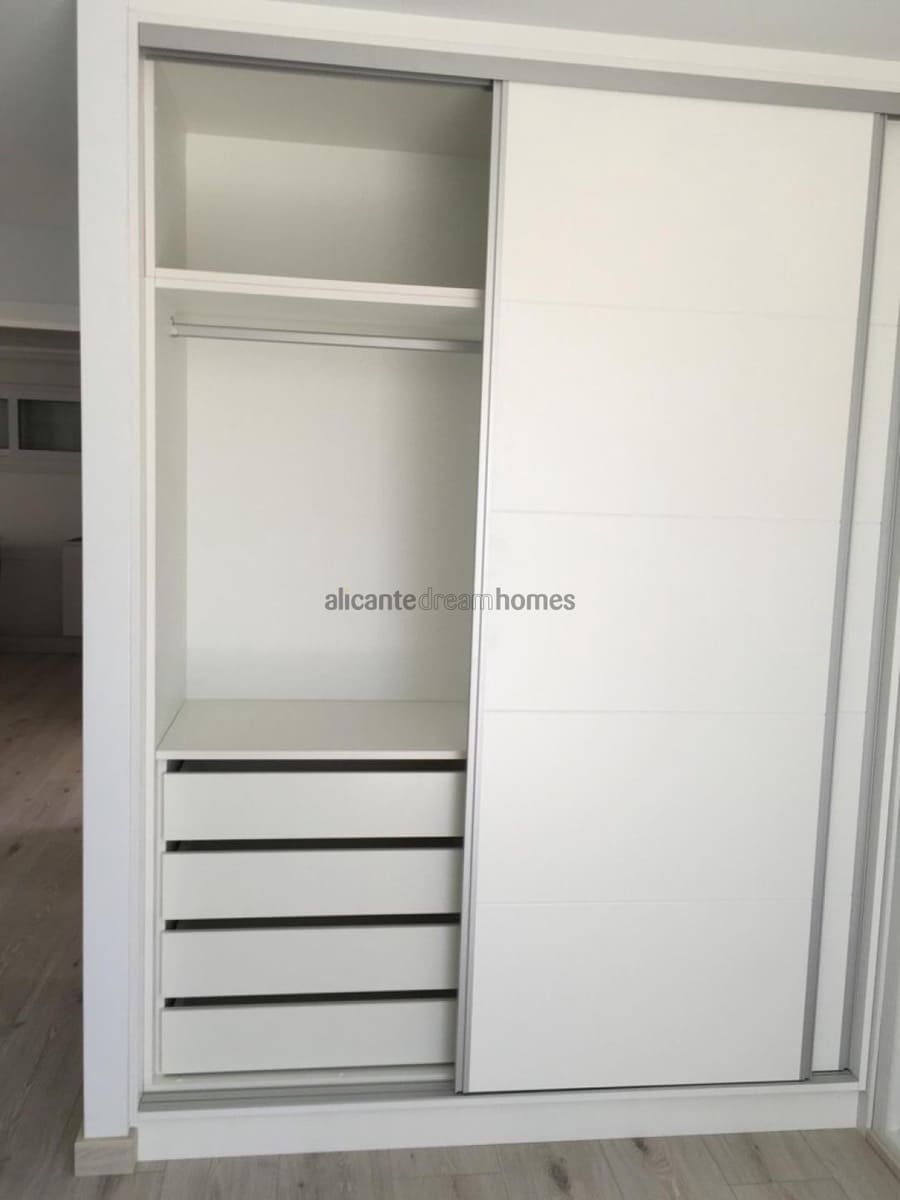 3 slaapkamer Villa te koop in Pinoso met zwembad - € 398.000 (Ref: 8844057)