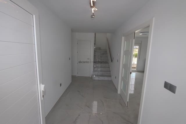 4 quarto Moradia para venda em Pinoso com piscina garagem - 423 000 € (Ref: 8844058)