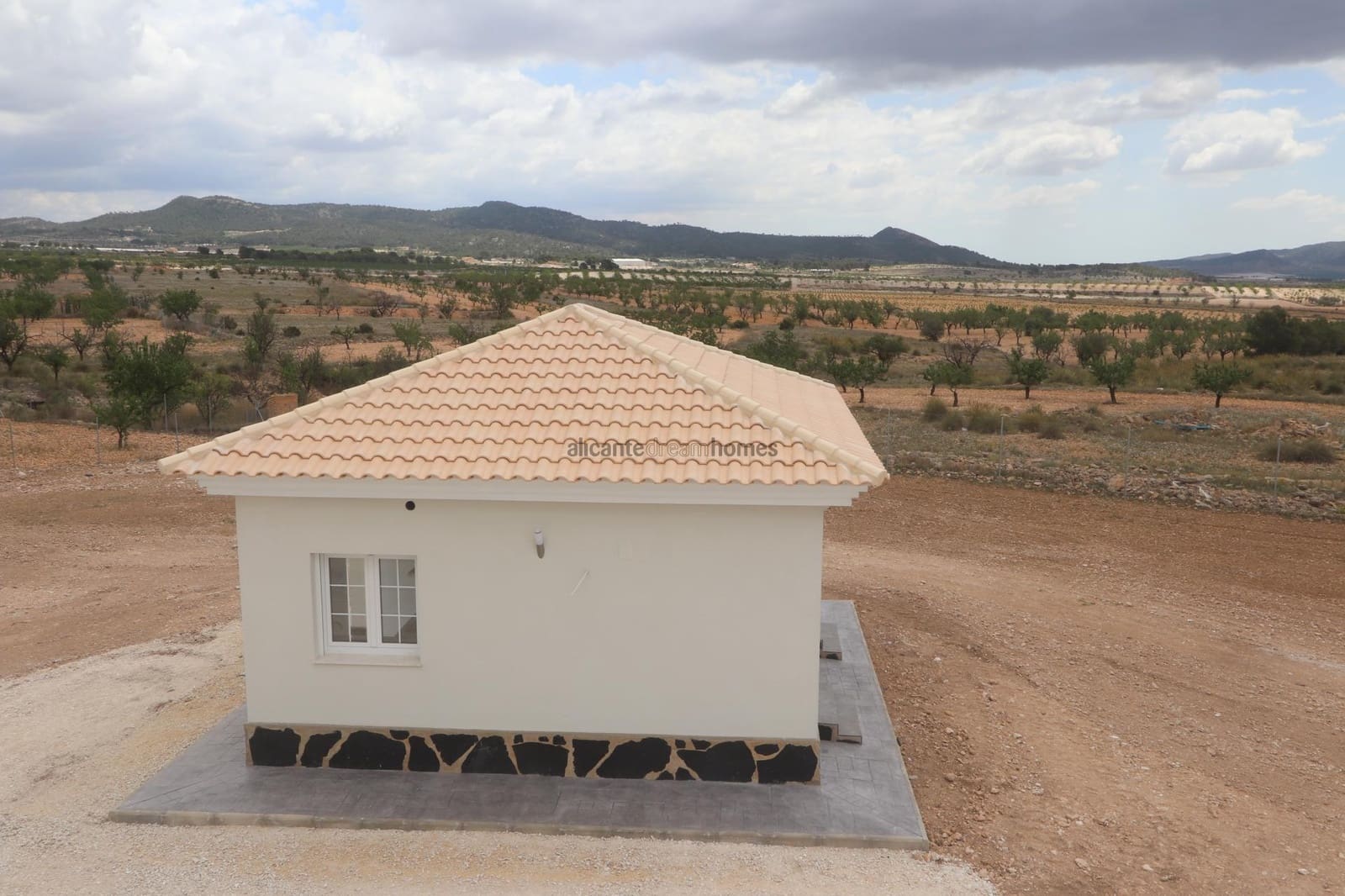 4 quarto Moradia para venda em Pinoso com piscina garagem - 423 000 € (Ref: 8844058)