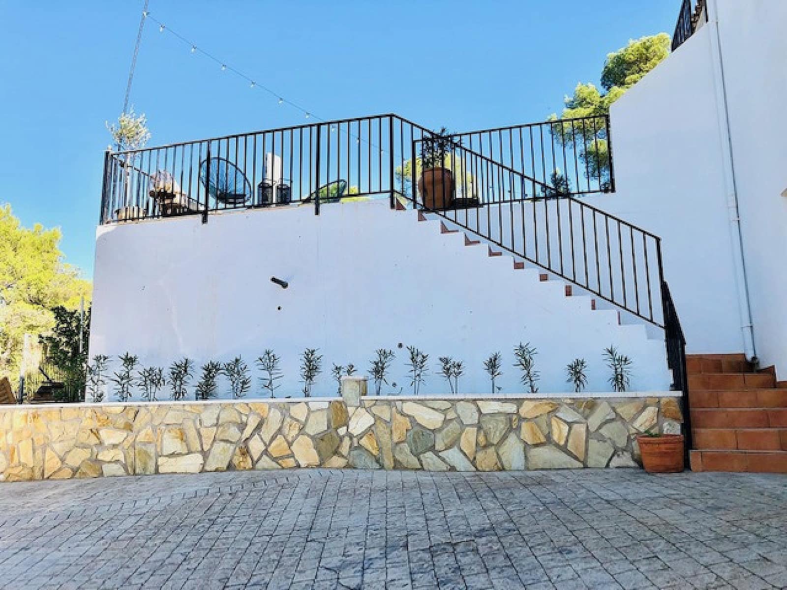 4 bedroom Villa for sale in Villena with pool garage - € 395,000 (Ref: 8853137)