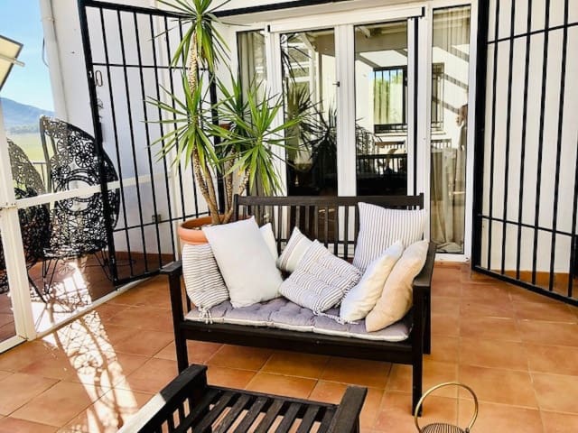 4 bedroom Villa for sale in Villena with pool garage - € 395,000 (Ref: 8853137)