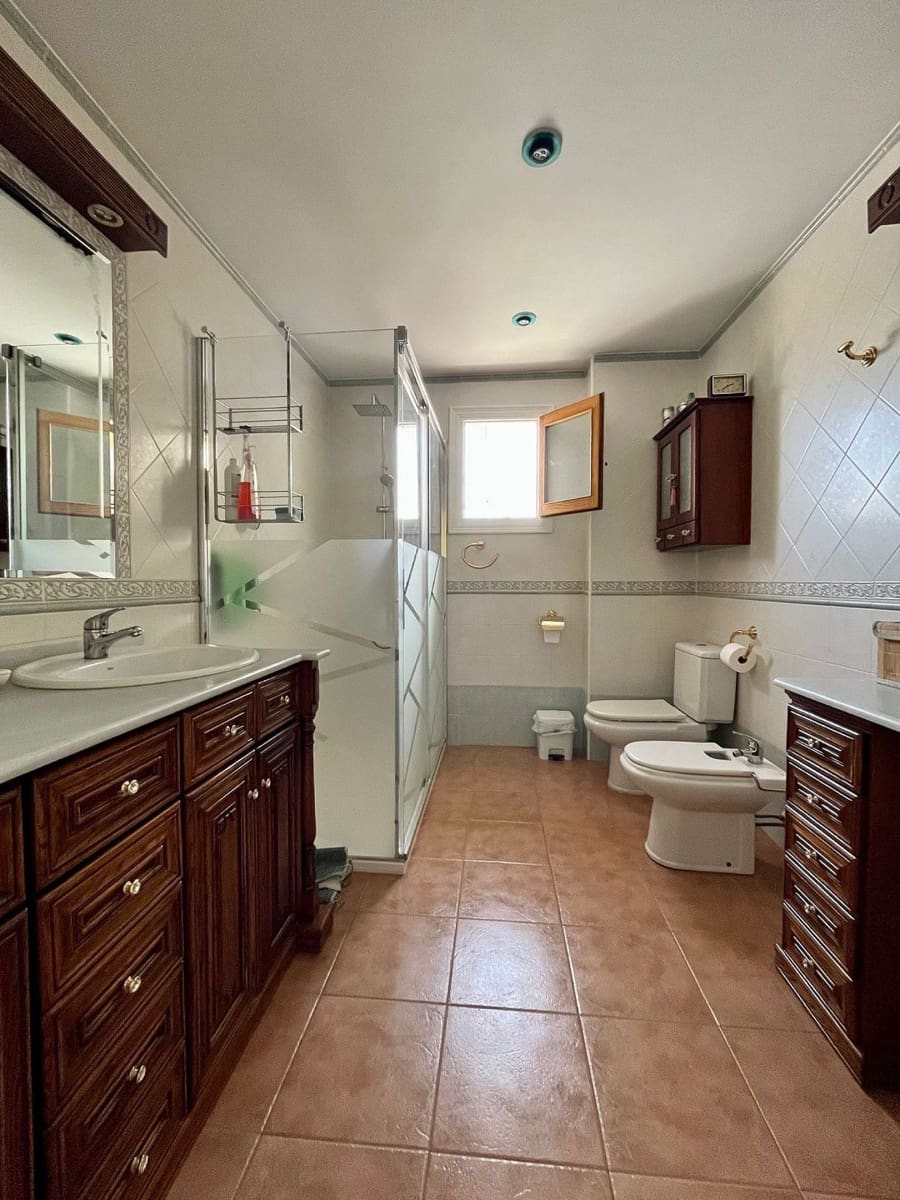 4 soveværelse Byhus til salg i Sax med garage - € 415.000 (Ref: 8864709)