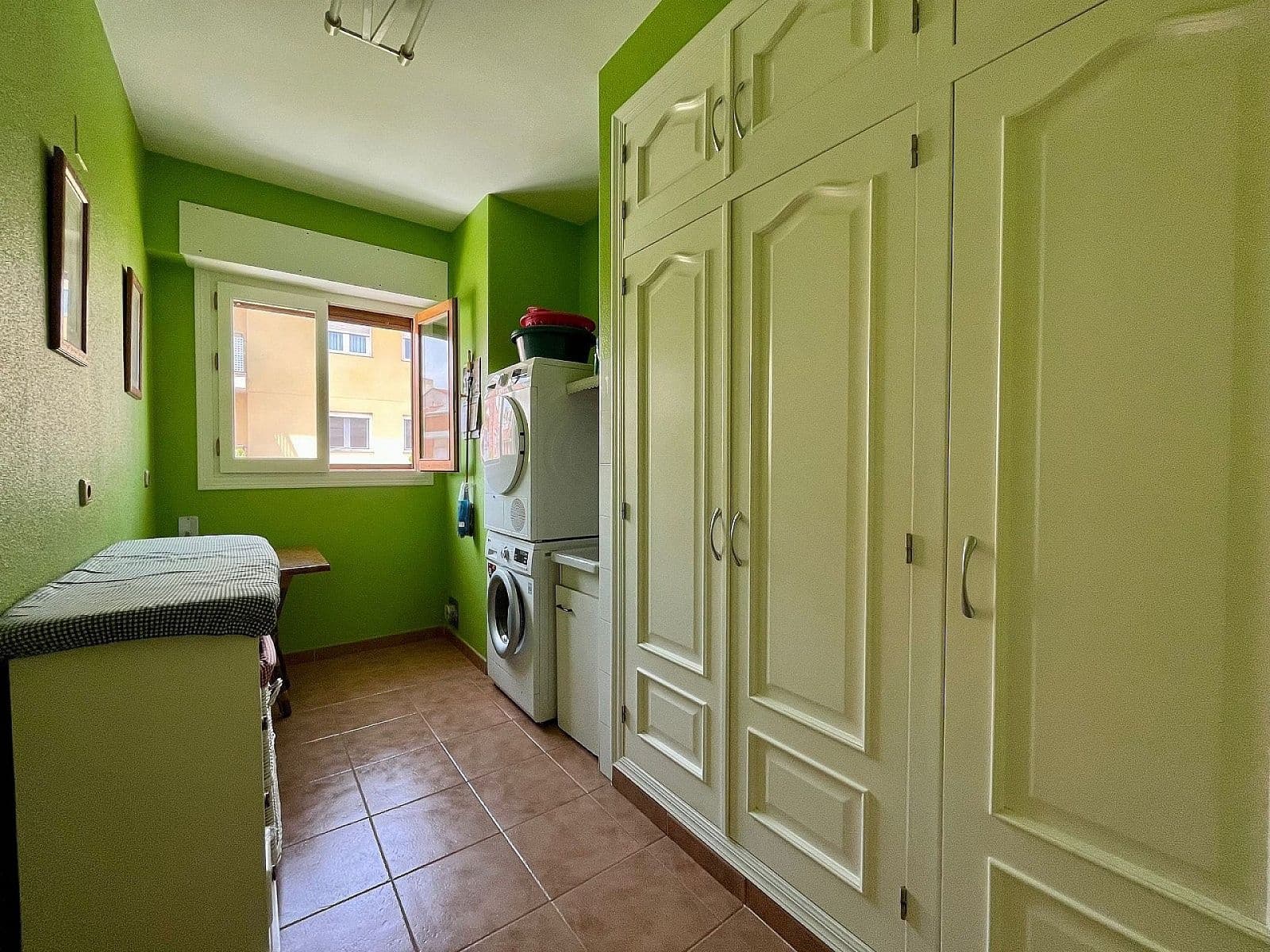 4 soveværelse Byhus til salg i Sax med garage - € 415.000 (Ref: 8864709)