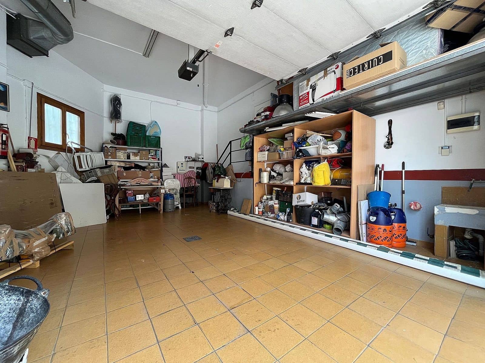 4 soveværelse Byhus til salg i Sax med garage - € 415.000 (Ref: 8864709)