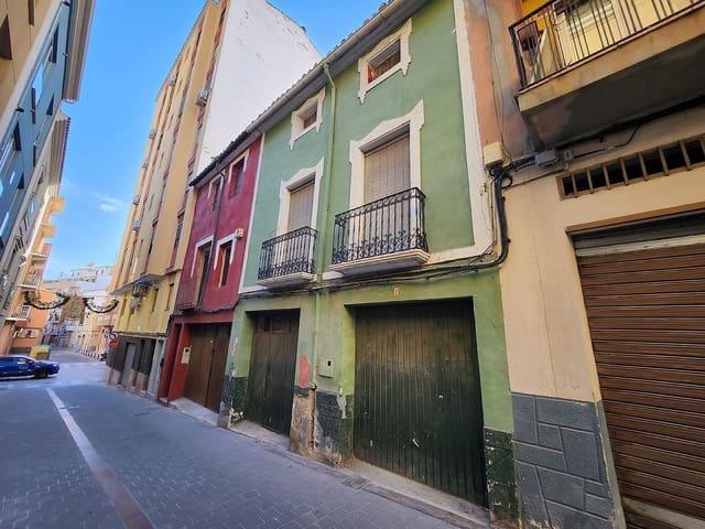 Hus til salgs i Villena med garasje - € 59 500 (Ref: 8864739)