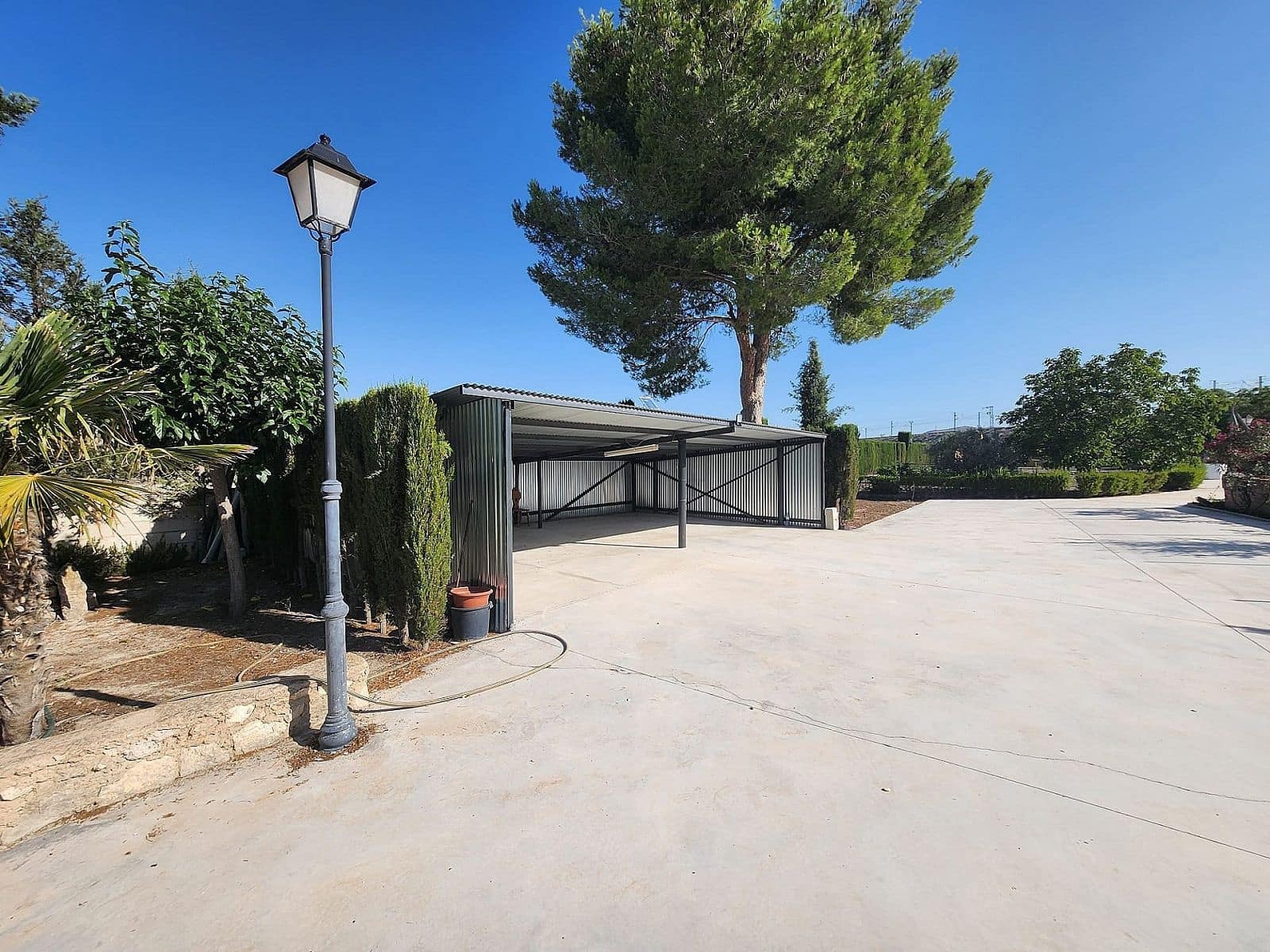 7 soveværelse Finca/Landehus til salg i Villena med garage - € 350.000 (Ref: 8864747)