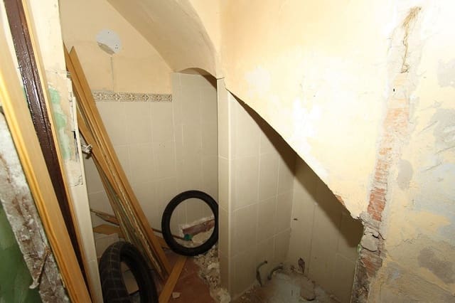 6 soverom Hus til salgs i Villena - € 80 000 (Ref: 8864749)